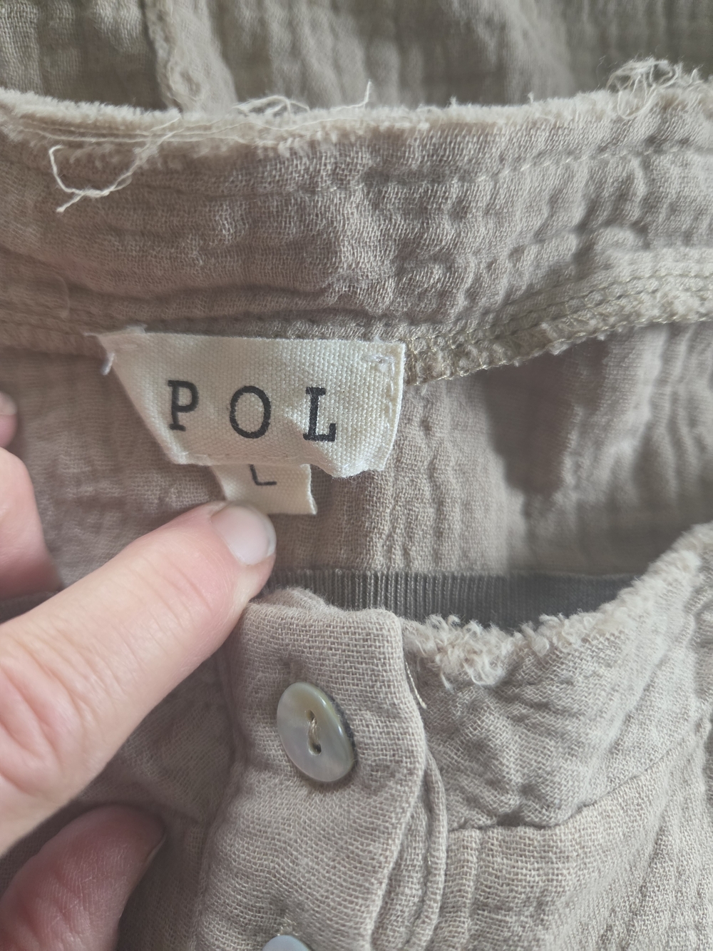 POL Women's Casual Button-Front Top with Contrast Accents Size L By POL - Picture 3 of 6